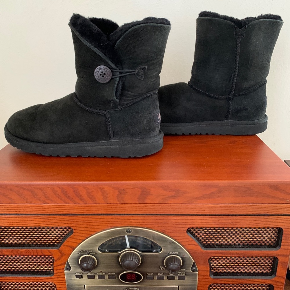 Pair of black Ugg short Bailey boots.